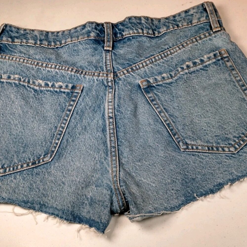 Old Navy Jean Shorts Women 10 OG Straight Light Wash Denim Distressed Button Fly - Picture 2 of 15